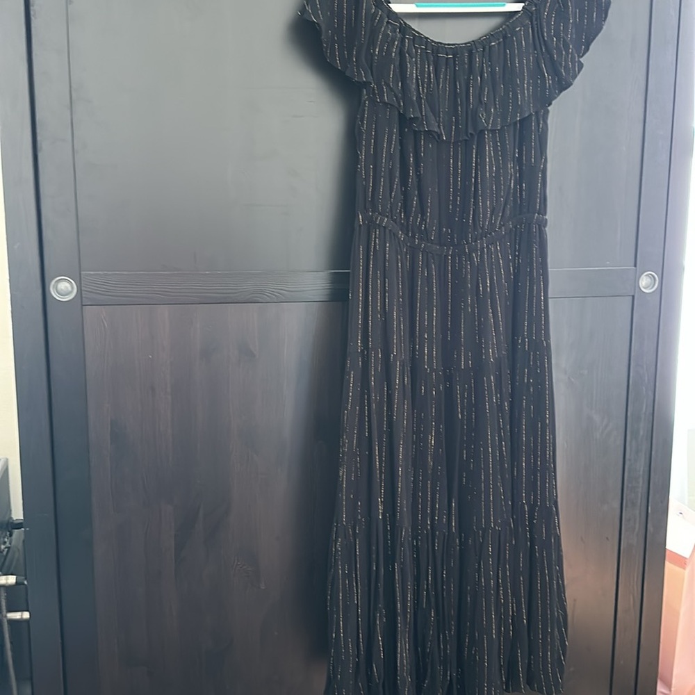 MICHAEL Michael Kors Black and Gold Midi dress